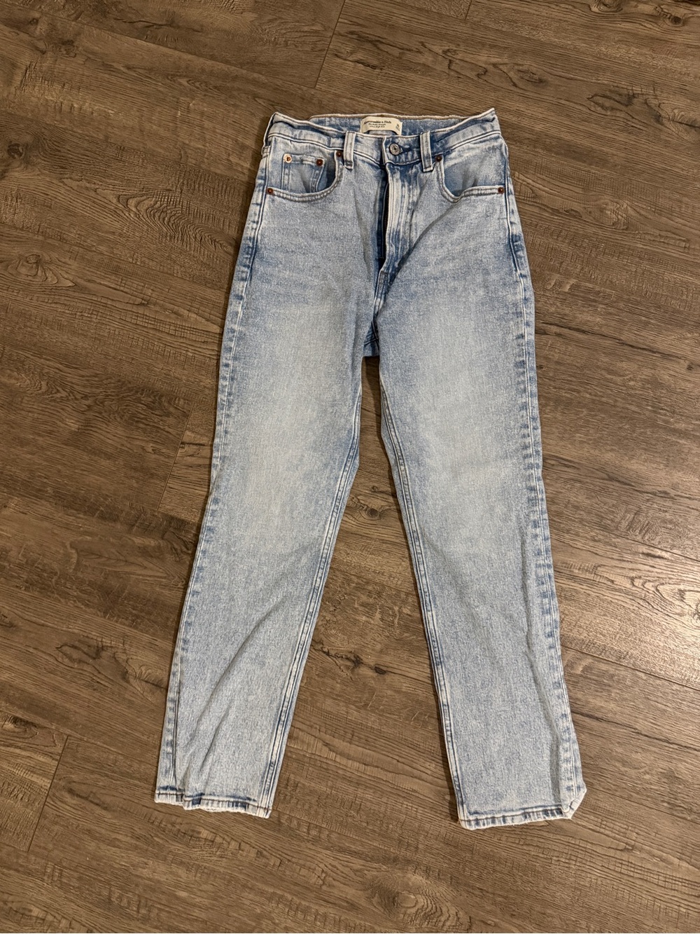 Abercrombie & Fitch The Ankle Straight Ultra High Rise